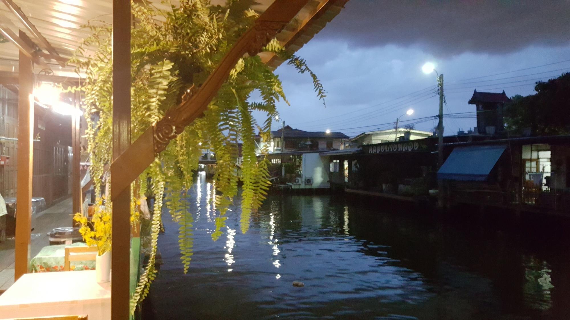 Bangluang House Otel Bangkok Dış mekan fotoğraf